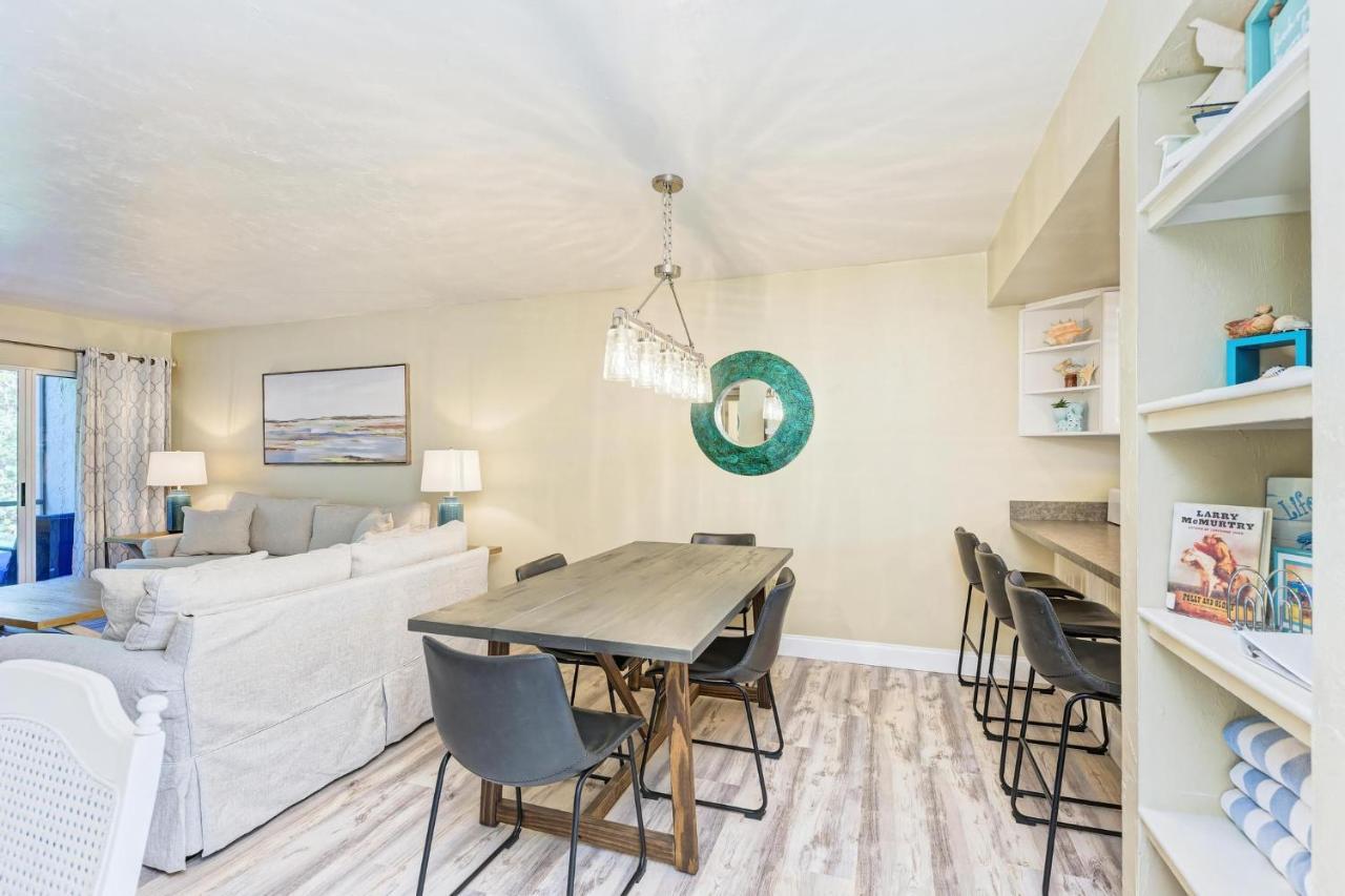 Anna Maria Island Runaway Tropical Dream-One Minute Walk To The Beach-Heated Pool Bradenton Beach Exteriör bild