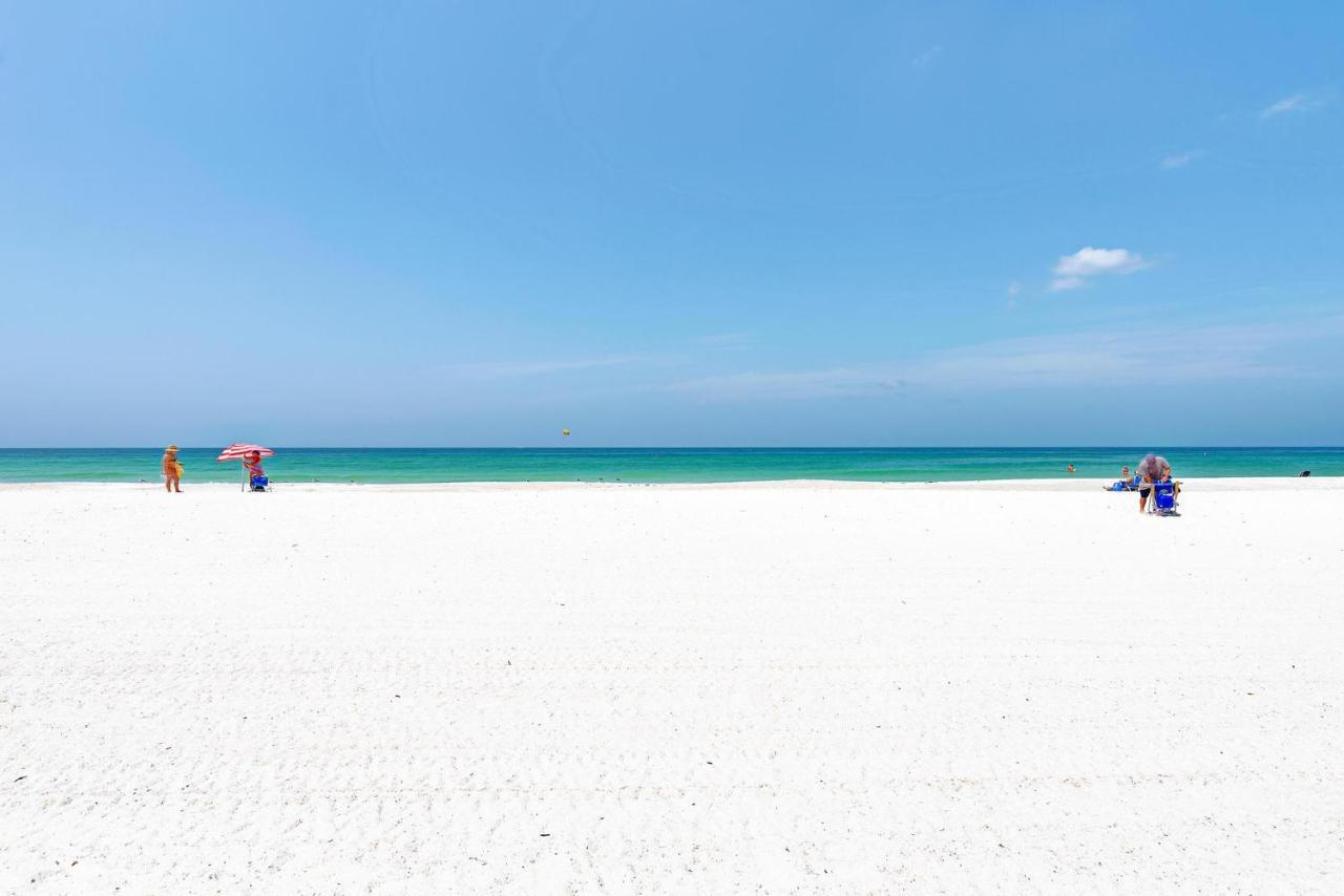 Anna Maria Island Runaway Tropical Dream-One Minute Walk To The Beach-Heated Pool Bradenton Beach Exteriör bild