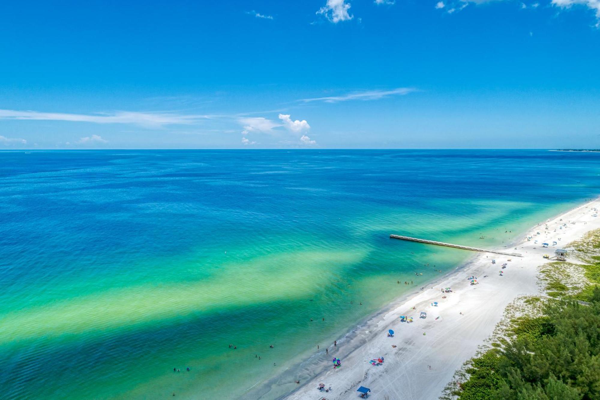 Anna Maria Island Runaway Tropical Dream-One Minute Walk To The Beach-Heated Pool Bradenton Beach Exteriör bild